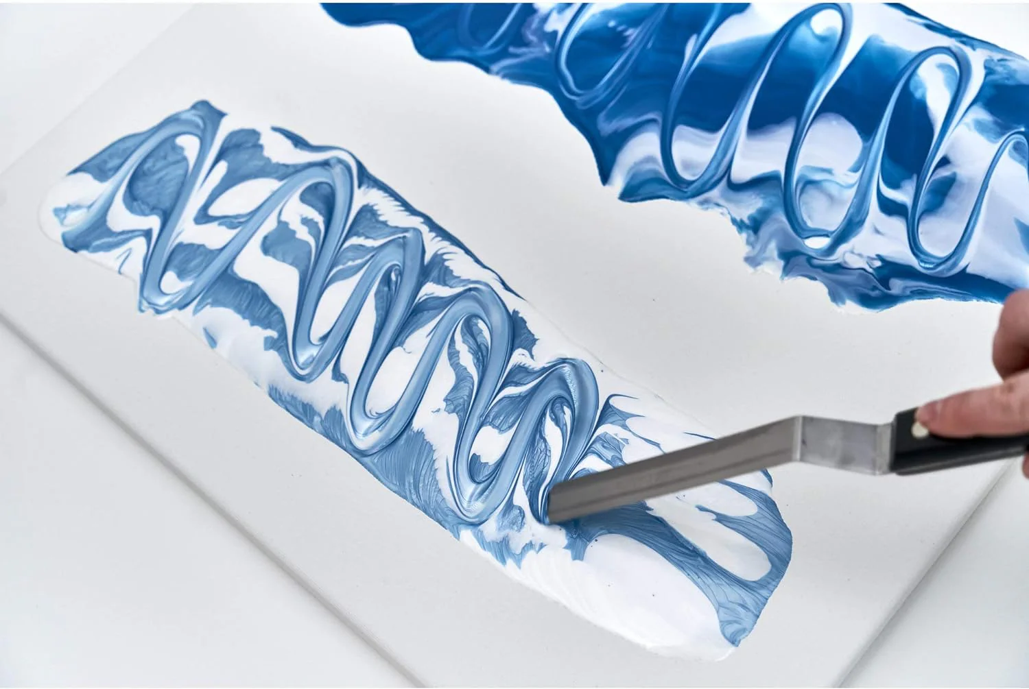 Professional Gloss Pouring Effect - Image 10